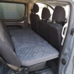 Łóżko rozkładane do Renault Trafic, Opel Vivaro, VW T5/T6 – na 2 i 3 rząd
